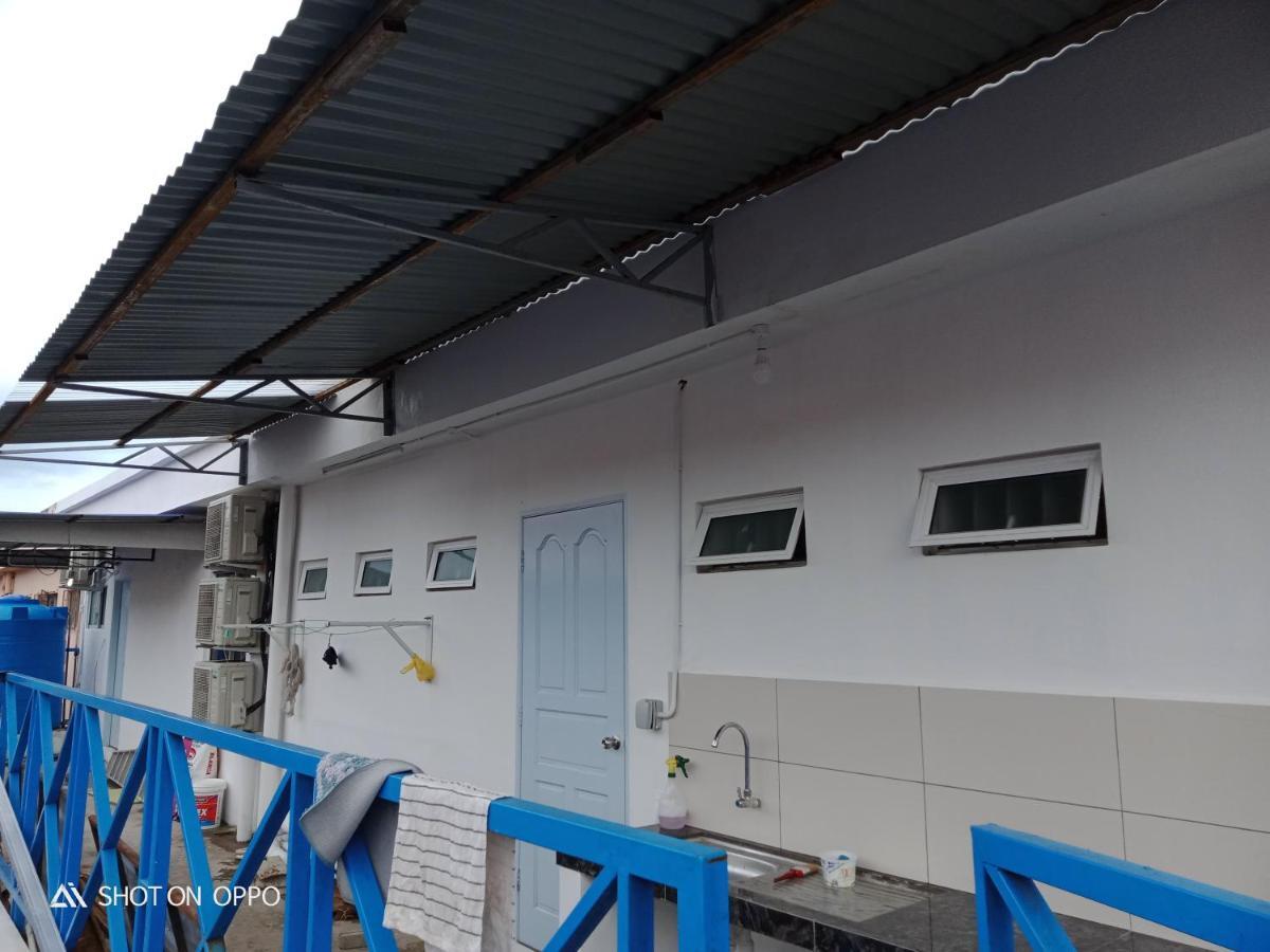 Ocean House Semporna Exterior foto